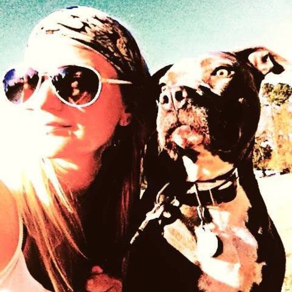 Meet your Posher, Caitlin